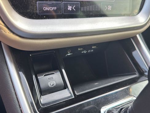 Used 2020 Subaru Legacy Premium AWD/4WD image 14