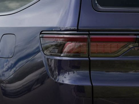 New 2025 Jeep Wagoneer L Series II w/ Premium Group I image 9