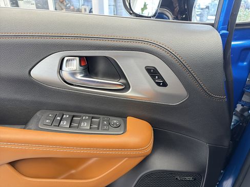 New 2026 Chrysler Pacifica Pinnacle image 15