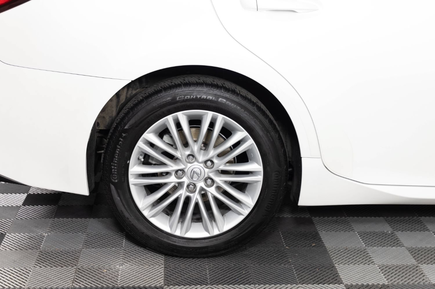 Used 2017 Lexus ES 350 w/ Accessory Package FWD image 40