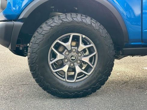 Used 2025 Ford Bronco Badlands image 28
