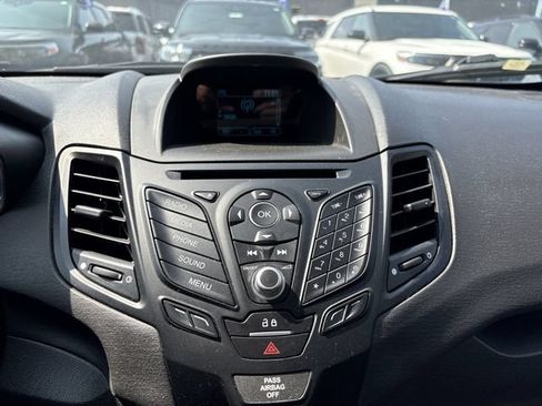 Certified 2017 Ford Fiesta SE FWD image 46