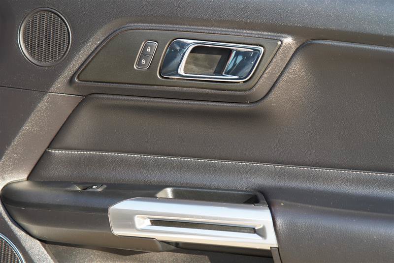 Used 2015 Ford Mustang Coupe RWD image 70