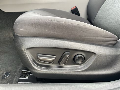 Used 2022 Toyota Camry LE FWD image 20