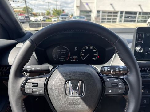 Used 2027 Honda HR-V Sport image 18