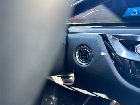 Used 2024 Cadillac Lyriq Tech image 21