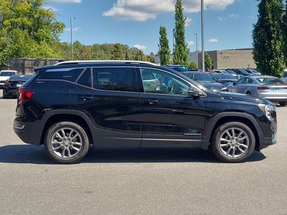 Used 2024 GMC Terrain SLT