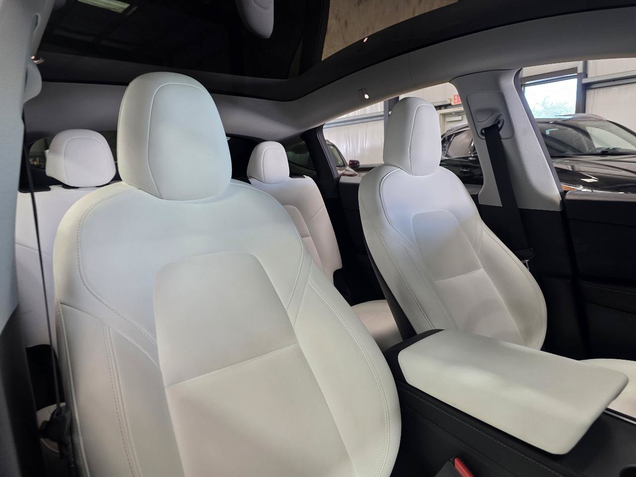 Used 2023 Tesla Model Y Performance AWD/4WD image 24