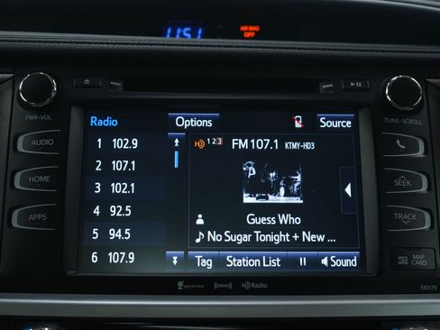 Used 2017 Toyota Highlander XLE image 19