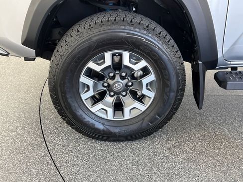 Used 2019 Toyota Tacoma TRD Off-Road RWD image 27