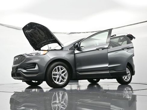 Used 2024 Ford Edge SEL image 59