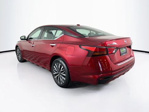 Used 2023 Nissan Altima 2.5 SV AWD/4WD image 5