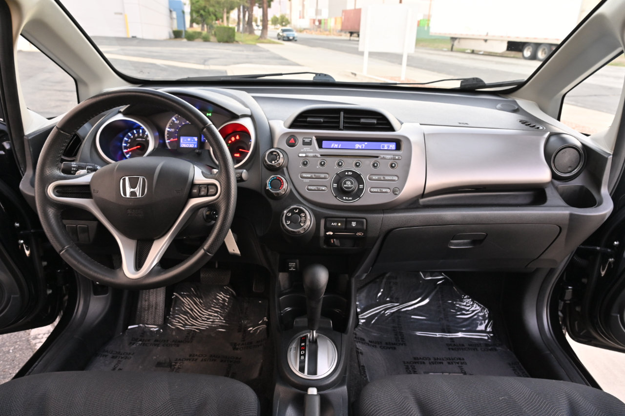 Used 2011 Honda Fit Sport image 11