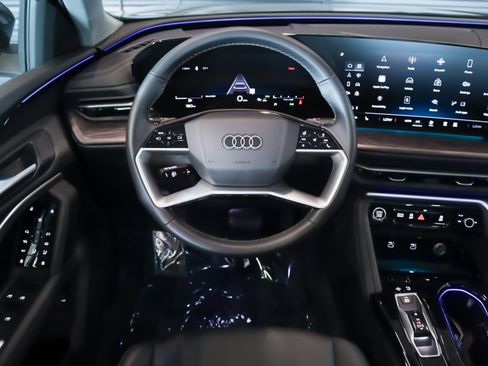 Certified 2025 Audi Q5 Premium w/ Convenience Package image 19