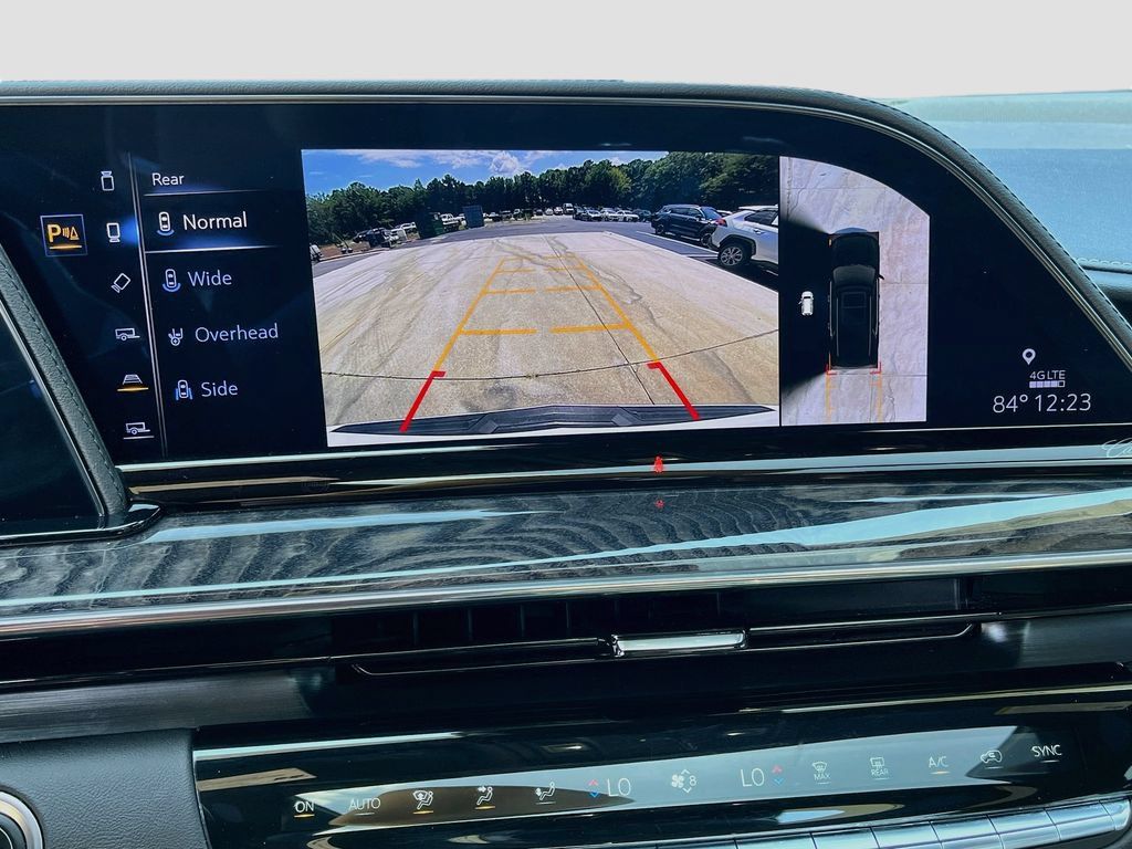 Certified 2022 Cadillac Escalade Premium Luxury w/ Performance Package AWD/4WD image 25