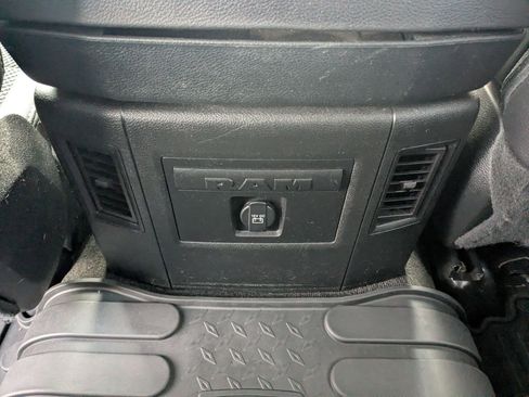 Used 2018 RAM 1500 Sport image 27