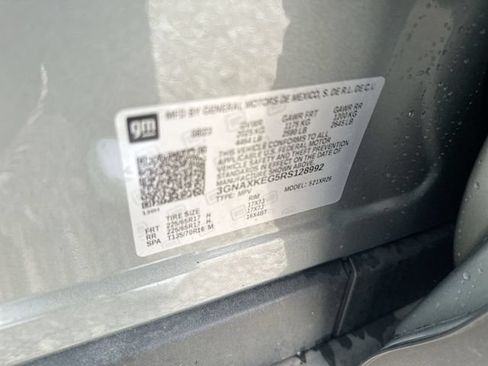 Used 2024 Chevrolet Equinox LT w/ LPO, Floor Liner Package FWD image 37