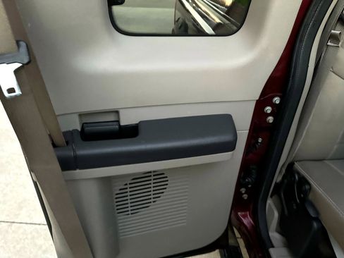 Used 2008 Ford F250 FX4 image 10
