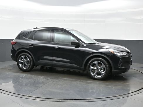 Used 2025 Ford Escape ST-Line image 7