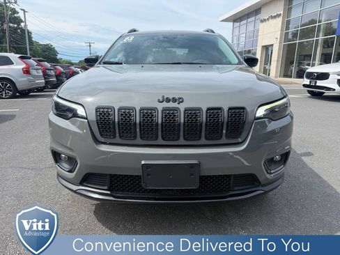 Used 2023 Jeep Cherokee Altitude Lux AWD/4WD image 3