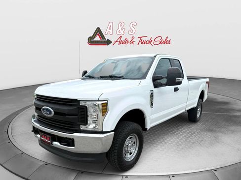 Used 2019 Ford F250 XL w/ XL Value Package AWD/4WD image 3