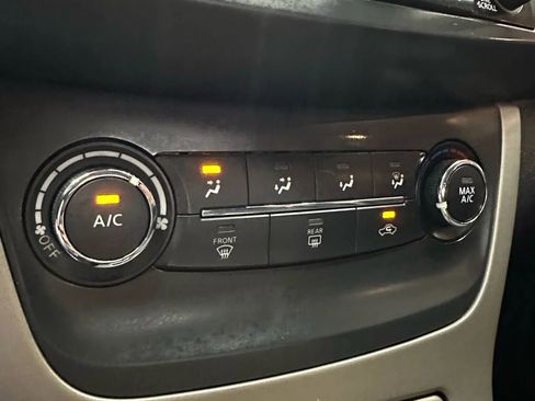 Used 2015 Nissan Sentra SV w/ Electronics Package image 20
