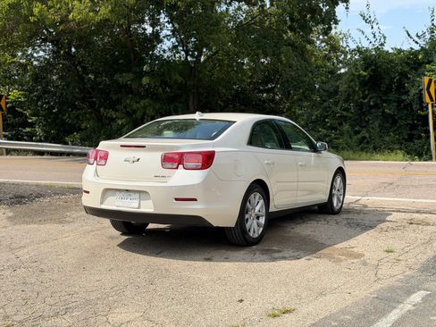 Used 2014 Chevrolet Malibu LT FWD image 11