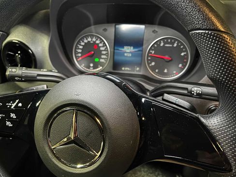 Used 2025 Mercedes-Benz Sprinter 2500 image 24