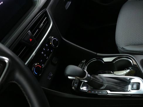 Used 2024 Buick Encore GX Preferred w/ Comfort Package image 21