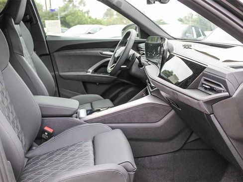 New 2025 Audi SQ5 Premium Plus image 19