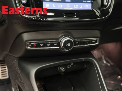 Used 2022 Volvo XC40 P8 Recharge Ultimate AWD/4WD image 19