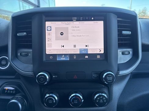 Used 2024 RAM 2500 Tradesman w/ Chrome Appearance Group image 16