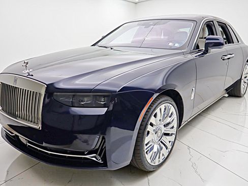 Used 2025 Rolls-Royce Ghost AWD/4WD image 12