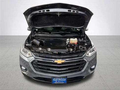 Used 2021 Chevrolet Traverse LT image 21