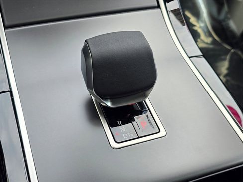 New 2026 Land Rover Range Rover Velar S image 16