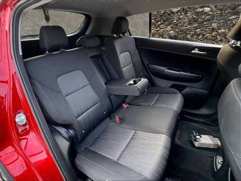 Used 2021 Kia Sportage LX image 24