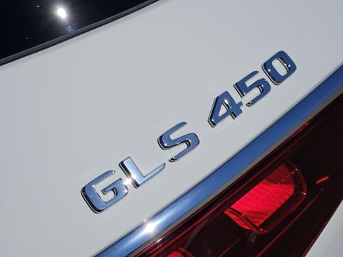 Certified 2025 Mercedes-Benz GLS 450 4MATIC image 13