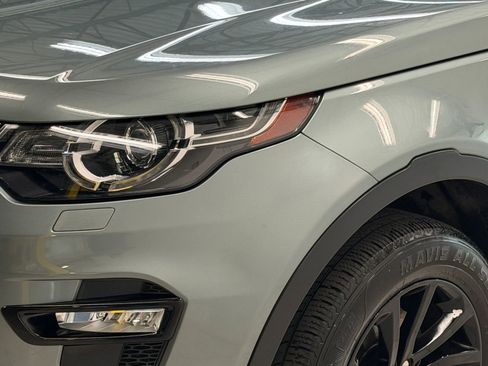 Used 2018 Land Rover Discovery Sport HSE AWD/4WD image 4