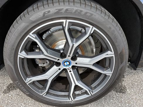 Certified 2025 BMW X5 xDrive50e w/ M Sport Package AWD/4WD image 13