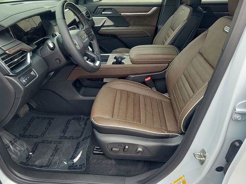 New 2026 GMC Acadia Denali Ultimate FWD image 9