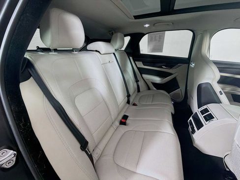 Used 2021 Jaguar F-PACE R-Dynamic S AWD/4WD image 28