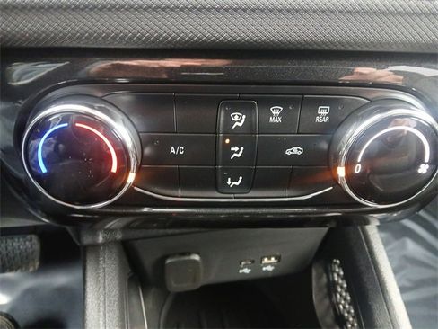 Used 2025 Chevrolet TrailBlazer LT image 18