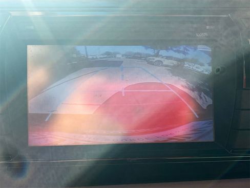 Used 2016 Toyota Corolla LE image 13