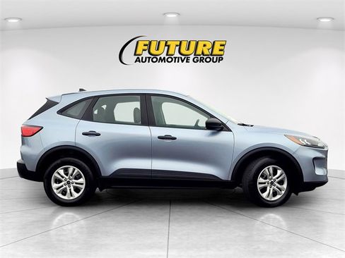 Certified 2022 Ford Escape S image 3