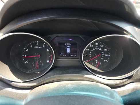 Used 2020 Kia Sedona EX FWD image 15