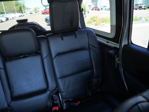 Used 2021 Jeep Wrangler Unlimited Sahara AWD/4WD image 14