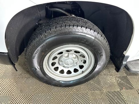 Used 2022 Chevrolet Silverado 1500 W/T w/ WT Value Package image 10