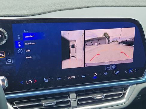 Used 2024 Chevrolet Equinox EV LT FWD image 23