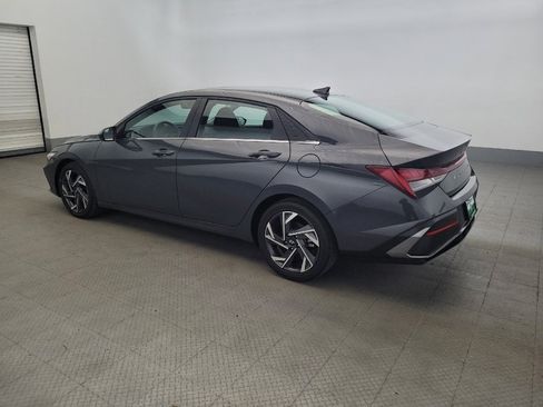 Used 2025 Hyundai Elantra SEL FWD image 3