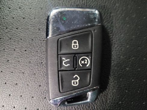 Used 2023 Volkswagen Atlas SE w/ Black Wheel Package FWD image 32